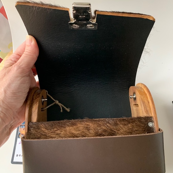 NWT @Bag2Roots Camel hair & Teak Bag - Picture 3 of 6